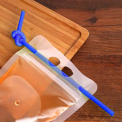 υγρή συσκευάζοντας σακούλα ποτών 500ml 750ml διαφανής με το άχυρο και τη λαβή